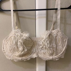 Victoria’s Secret Dream Angels Unlined Push Up Balconette